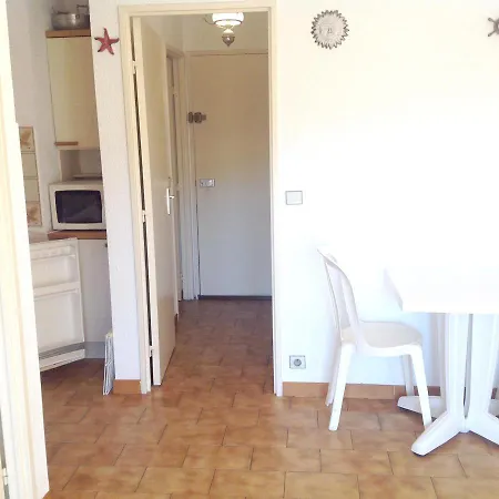 2 A Cavalaire-sur-mer, 40 M² Avec Balcon