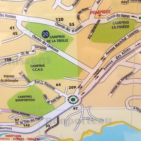 2 A Cavalaire-sur-mer, 40 M² Avec Balcon Apartman